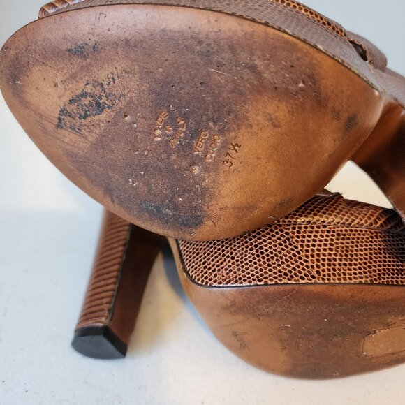 Moschino "EUC" - Picture 15 of 16